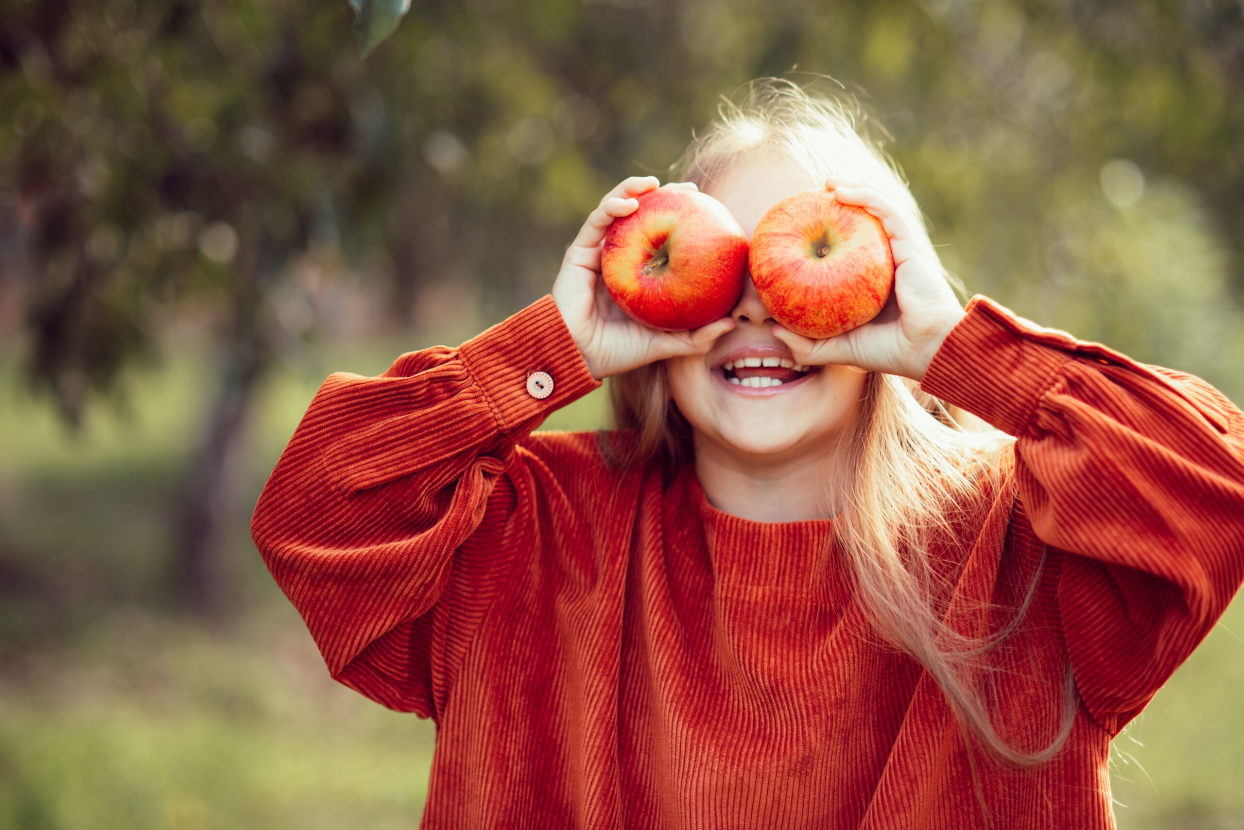 APPLES AND WORMS: A FUN AND EDUCATIONAL EXPLORATION AT PARKLAND PLAYERS CHILDCARE CENTRE